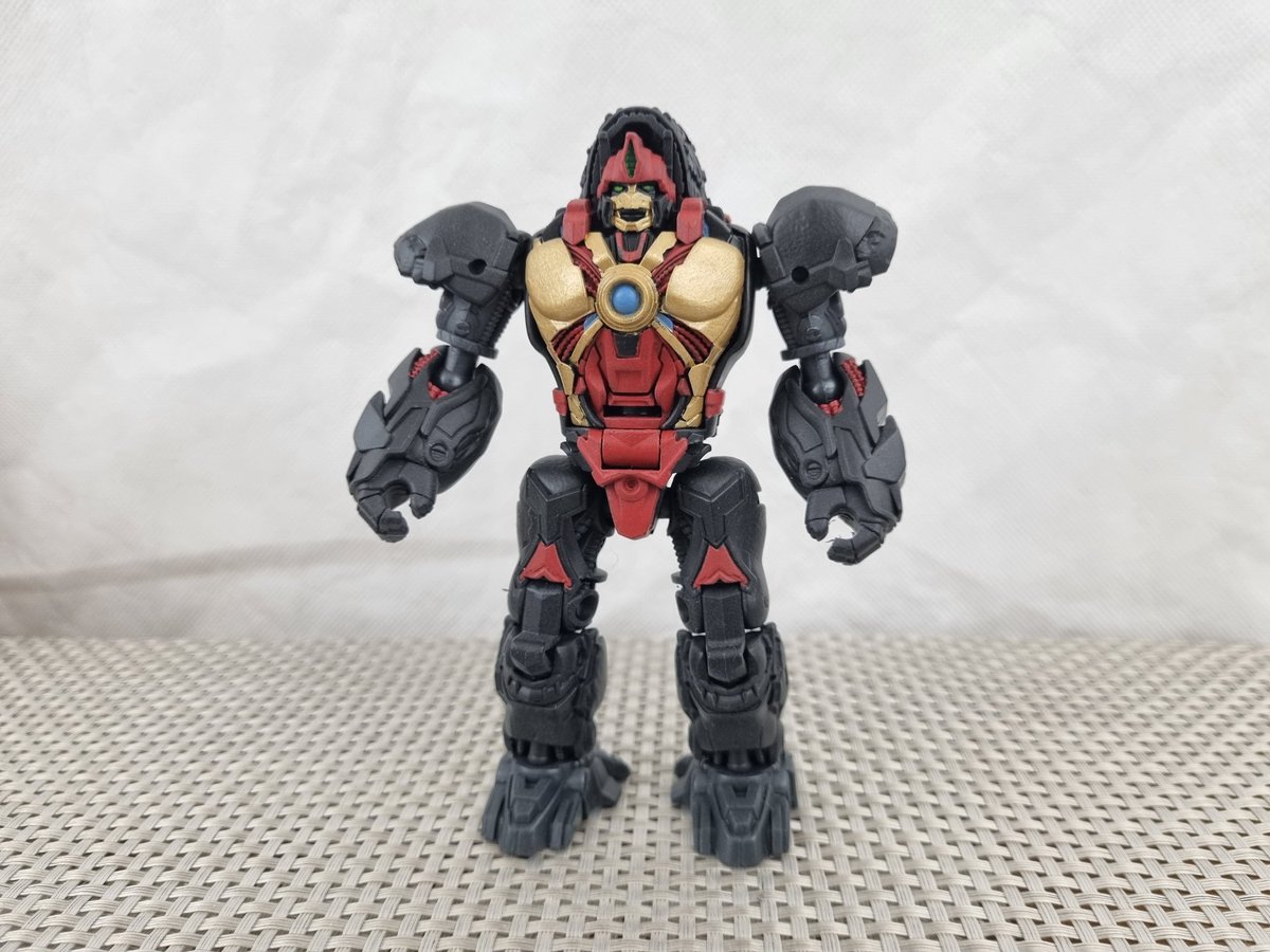 CosmicConker's tweet image. Custom Optimus Minor (Beast Wars Transmetal 2) using Transformers Rise of the Beasts Optimus Primal (Beast Alliance)