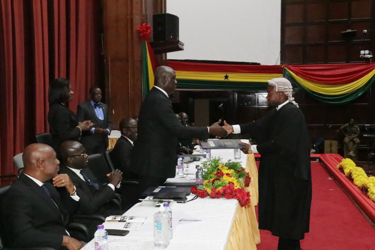 wonderkutor's tweet photo. On Friday, 5th May 2023, I was called to the BAR!

God is merciful...small small 🙏. https://t.co/SJBixuF9xp