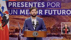 garces965's tweet photo. ¿Un mejor futuro? Ja La derecha chilena, feliz! Con un "izquierdista" así, ni les hace falta ser gobierno. A Boric deberían darle un premio por ser el mejor jefe de campaña del pinochetismo!  #ConMaduroMásCerca https://t.co/6uufPCSaCA
