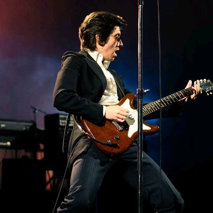 arcticmolnkeys's tweet photo. alex turner, 2023 https://t.co/KigFP1D8az
