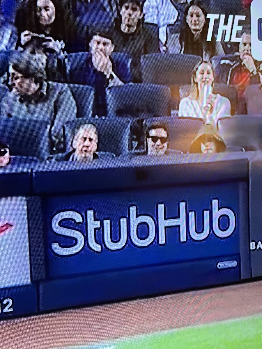 Is Jimmy Fallon trying to go incognito at the Yankees game