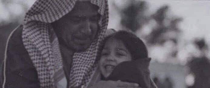 جفولٍ يلاعبها الغنج في ذرى أبَوها 🌿🤎.