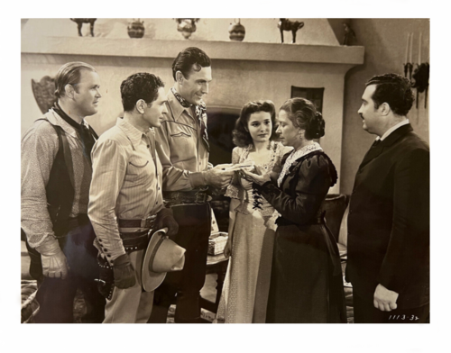 AventurasDeTom's tweet photo. A film still from the Three Mesquiteers western, "Gauchos of El Dorado" (1941) starring Tom Tyler
#TomTyler #ThreeMesquiteers #RepublicPictures #western #BobSteele #RufeDavis https://t.co/upnt2W3wFI