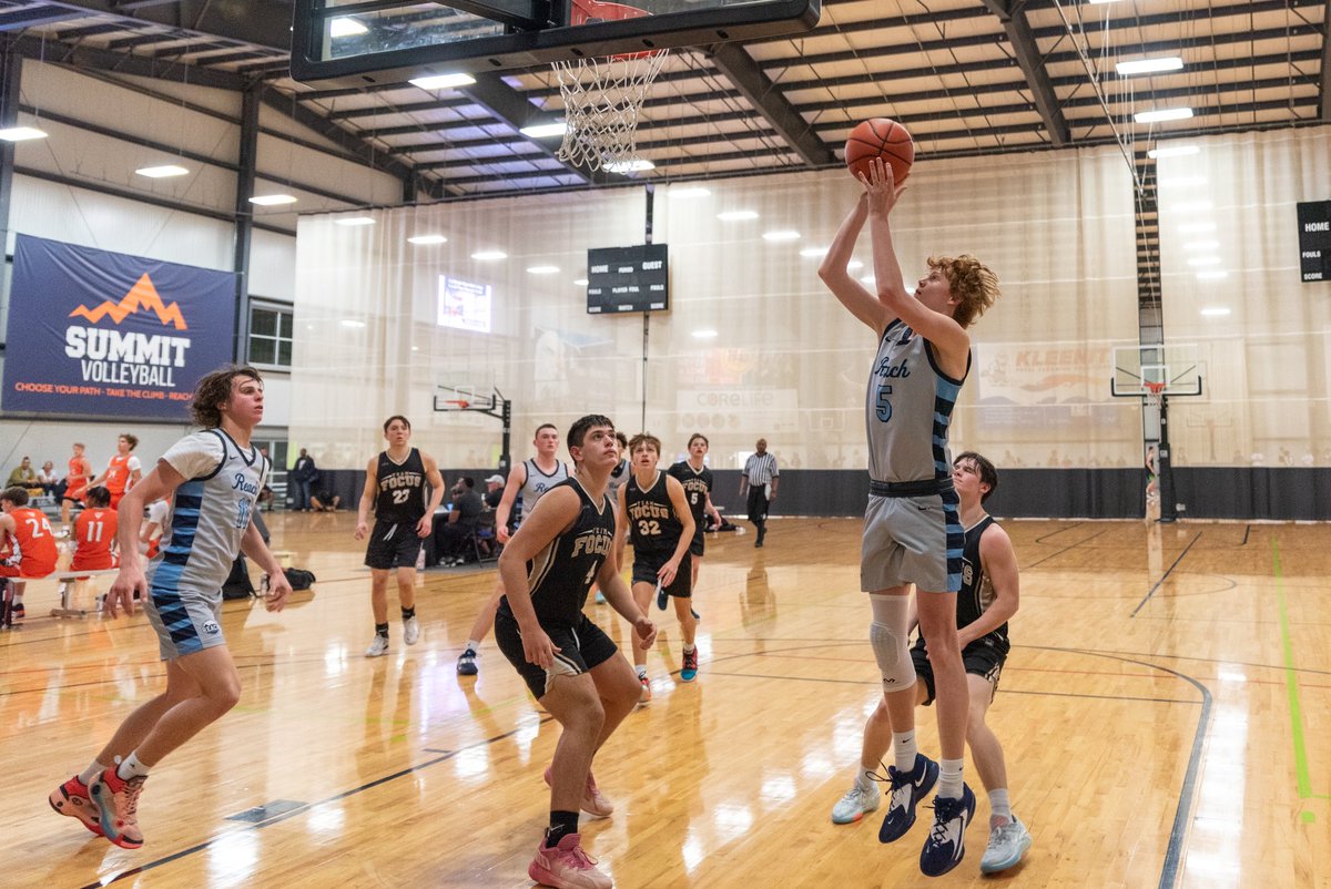 #5 Sam Stowe @Sam_Stowe5 6’4” wing Pontiac Notre Dame Prep We welcomed Sam back from injury this past weekend. Sam’s ability to shoot the ball opens the floor up for our team. As a young 14 y/o, his best hoops are in front of him #BeALegend