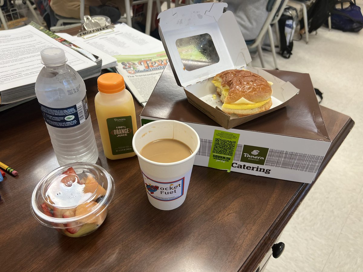 Thank you 😊 <a href="/MrsPuenteHISD/">Eileen Puente</a> for a beautiful breakfast from Panera Bread for Teacher Appreciation Week. <a href="/bncorprew/">Ms. Corprew</a> <a href="/LaSyndriaGnagbe/">LaSyndriaFlaggGnagbe, M.Ed</a> <a href="/HISDREADY2RISE/">READY2RISE</a> @HISD_ElemSci <a href="/NLPerez3/">Norma L. Pérez</a> <a href="/RuckerHISD/">Rucker Elementary</a>
