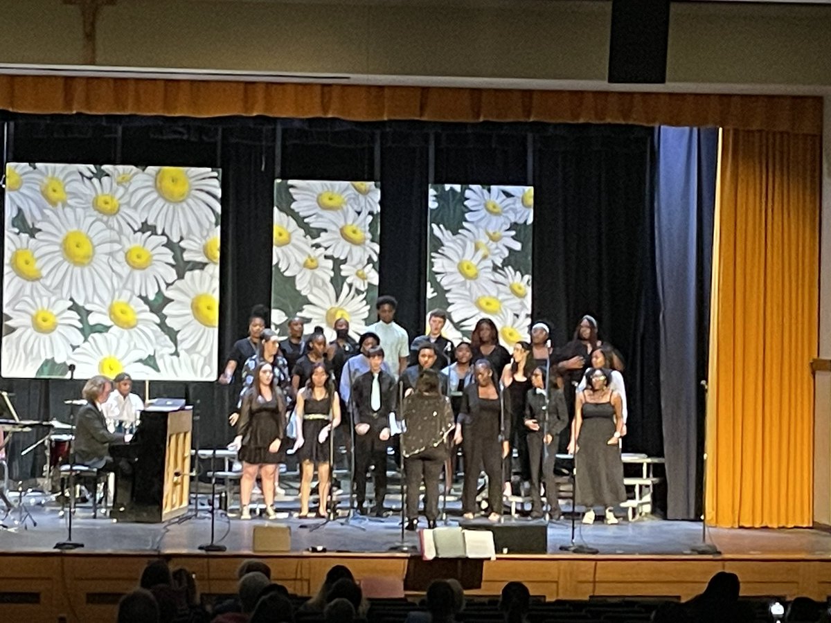 It was great night over the weekend celebrating a wonderful year of the arts for the talented students at <a href="/Bonner_Prendie/">Bonner & Prendie</a>! #friarsforever #pandapride