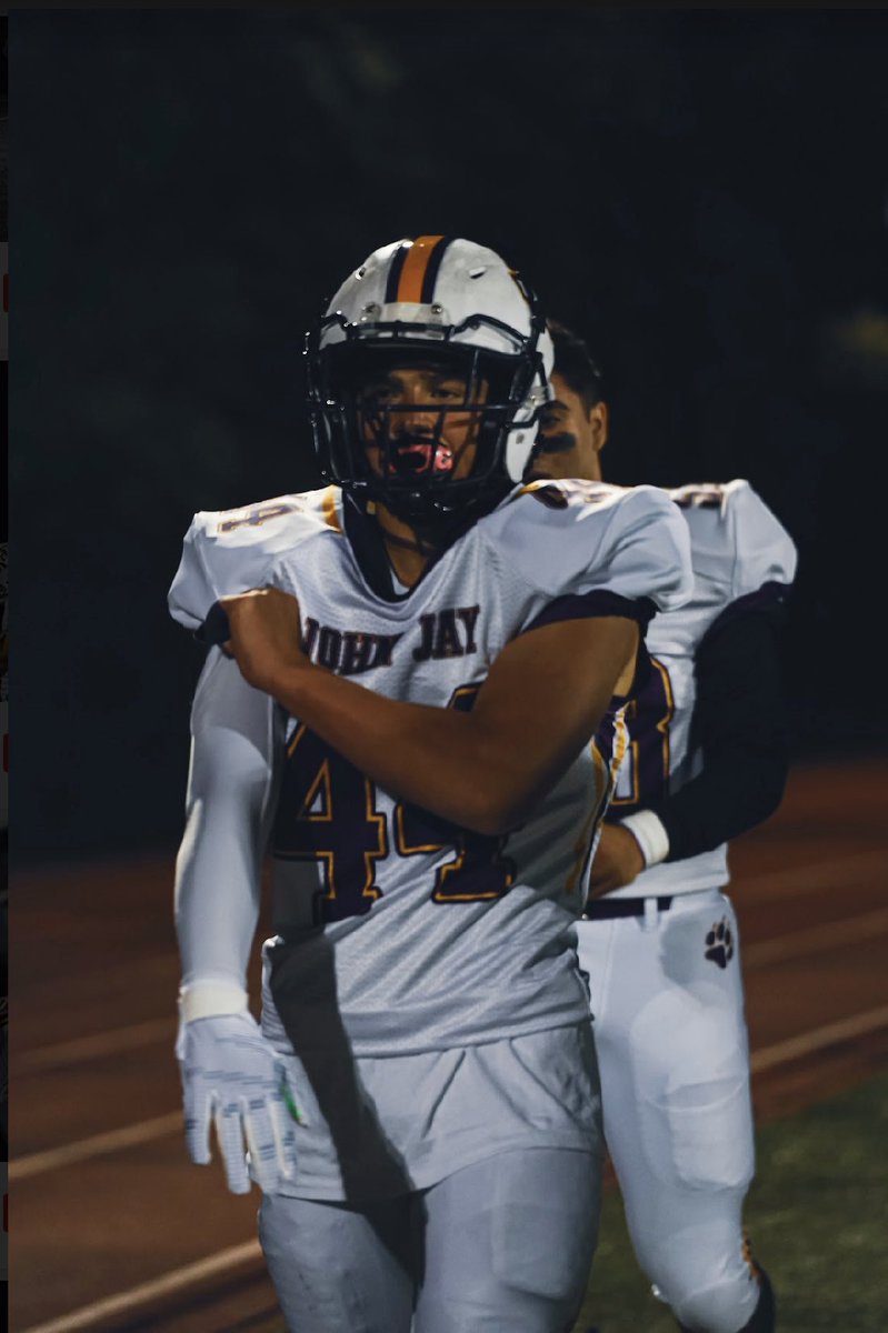 Hello I’m Joey Kern(AKA JoJo)
Im a 2025 JJHS football player. My Hudl is Joey Kern.