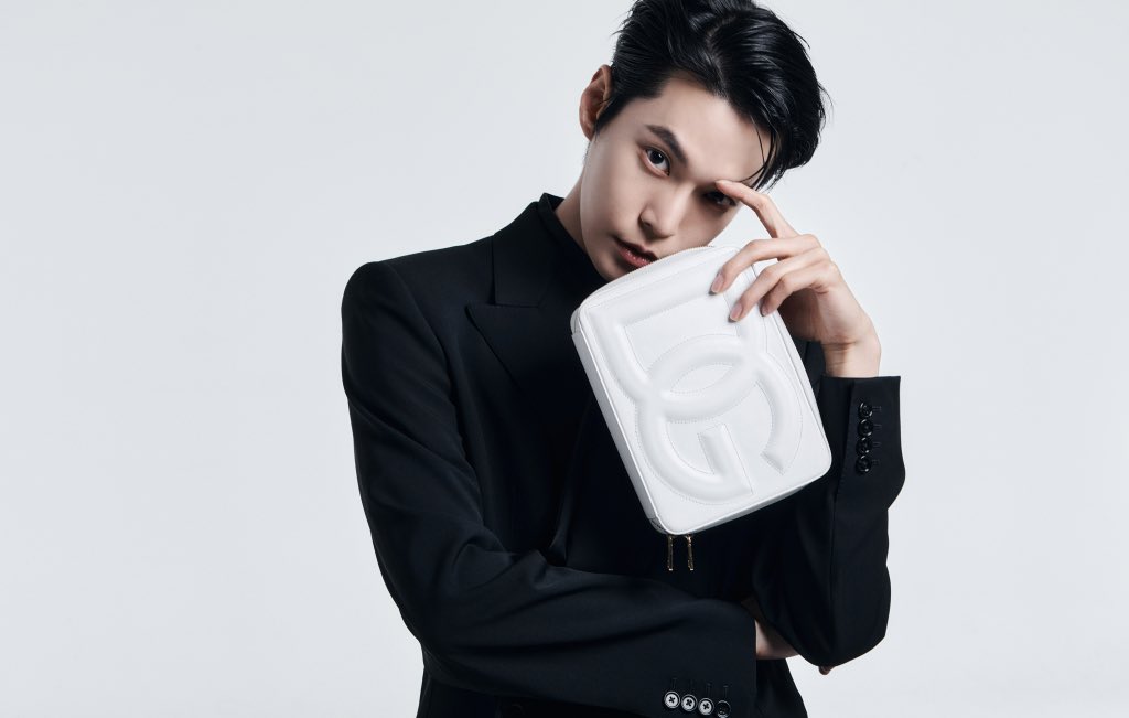 DOYOUNG__21's tweet photo. 「Dolce&amp;Gabbana」 돌체 앤 가바나 한일 엠버서더 #도영 화보컷 https://t.co/5sPViToYgh