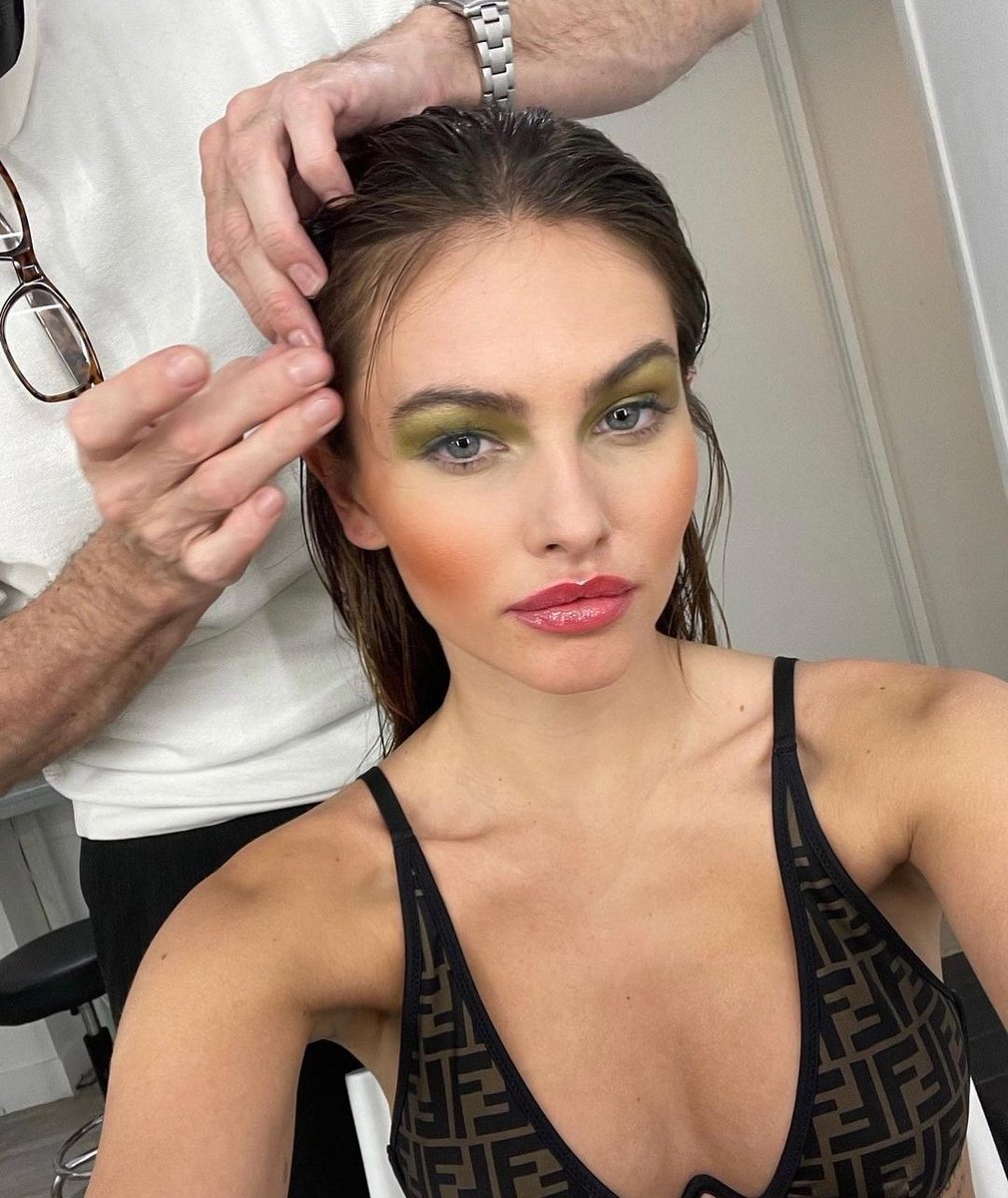 💞 https://𝐓𝐲𝐚𝐧𝐚 𝐑𝐨𝐛𝐞𝐫𝐭𝐬. 
             𝑛𝑒𝑤 𝑢𝑝𝑑𝑎𝑡𝑒 SunnyFrench.⠀

Y asi se fue eñ desfile del sábado junto al staff de <a href="/RpMiuMiuu/">MiuMiu</a> con un look de mi propio diseño. Y lo disfrute muchísimo. Muchas gracias.

Make up. @RareBeautx 
Hair. <a href="/RpLoreal/">L'Oréal ᴿᵖ</a>