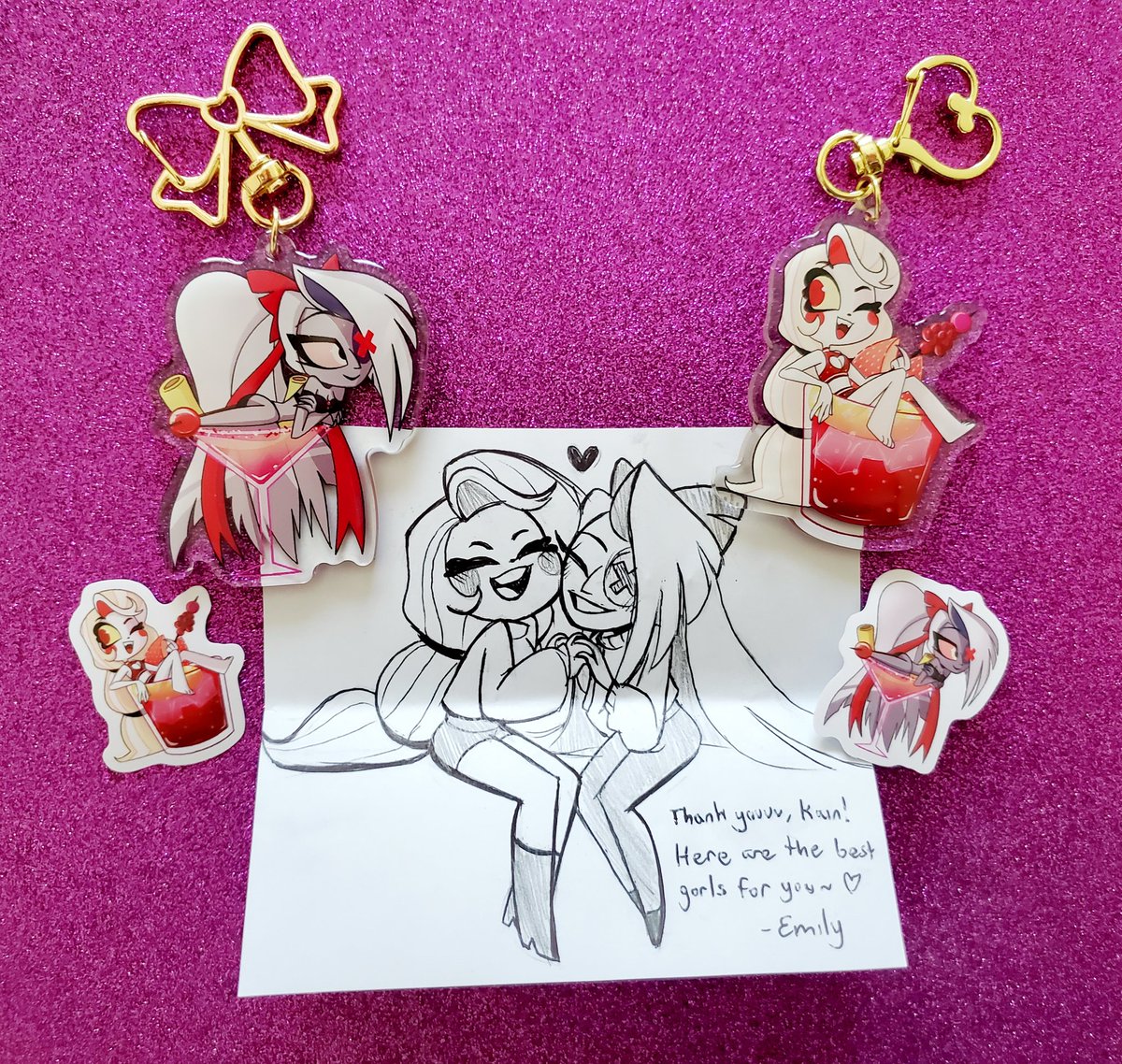 Ordered these super pretty keycharms from @FrenchieFie ! Thank you so much for the adorable drawing as well!! 💞💖💞