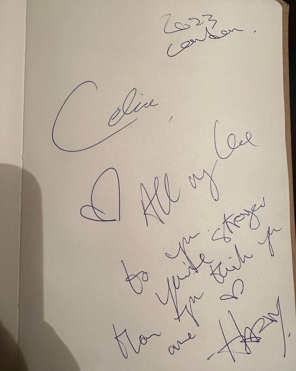 Harry’s signed note for a fan he met in London - May 8 (via celia__romano)