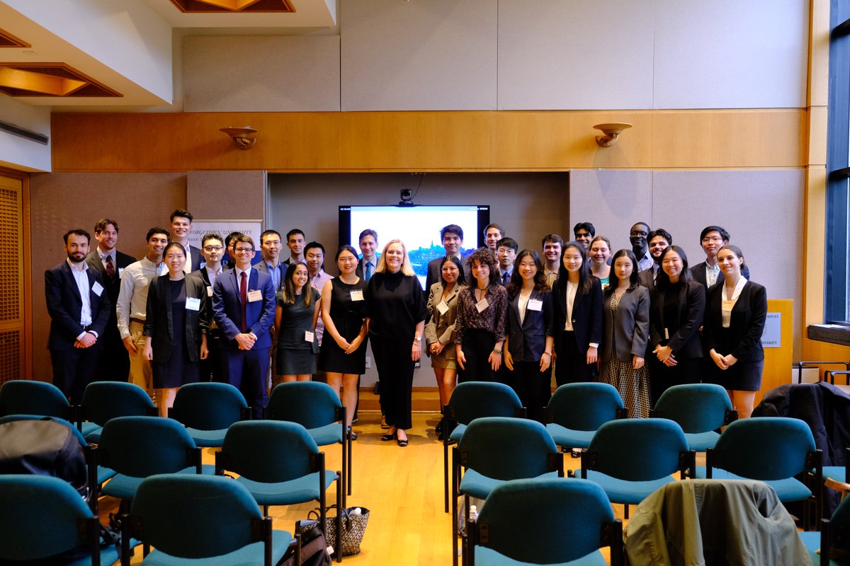 CarrollRound's tweet image. It was such an honor to host @drlisadcook and @SMMcKernan as the keynote speakers for the 22nd Carroll Round Conference. Thank you for the incredible presentations and for inspiring the next generation of economists!