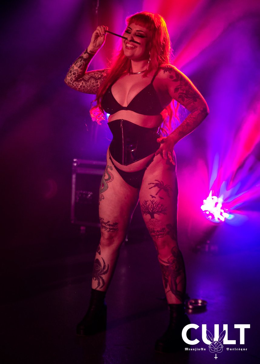 Arachnie 🕷 on Twitter: "I got naked on stage in front of 170+ people