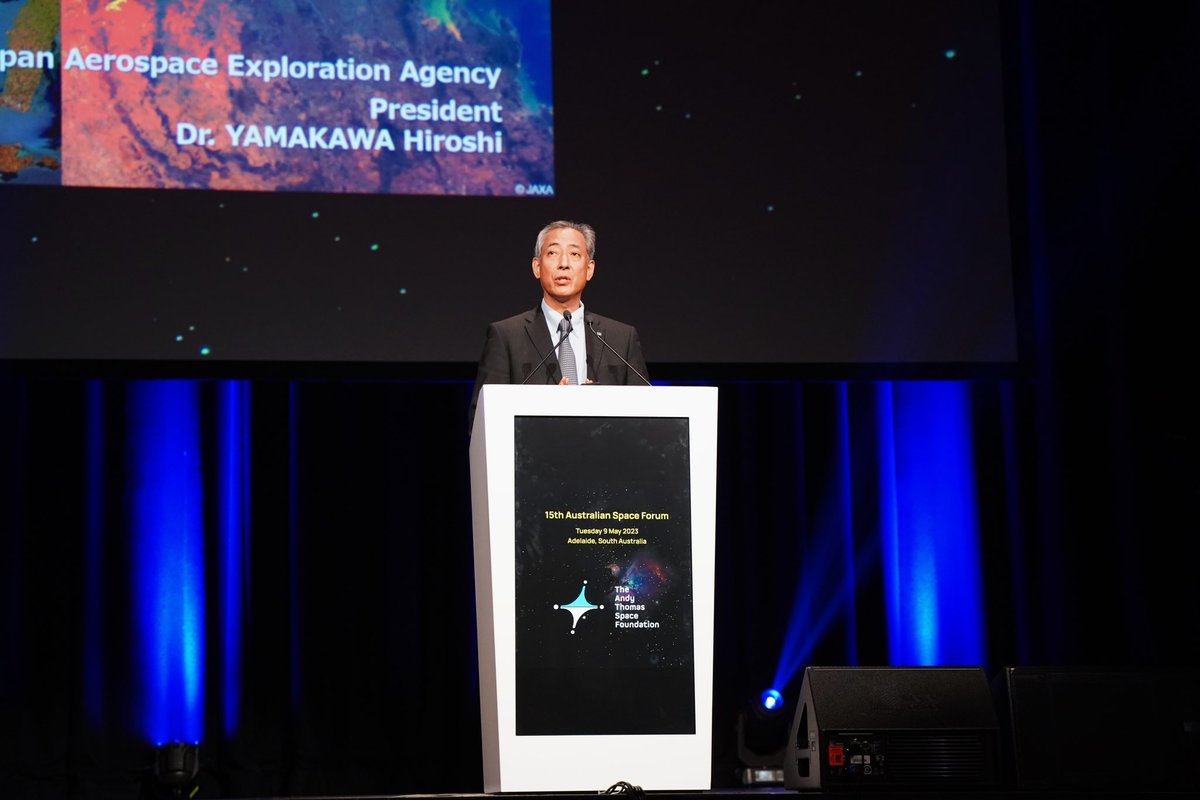 SASIC_Aus's tweet image. What a stellar start to the 15th #AUSpaceForum today! ✨ 
From meeting the bright young future stars of our industry to hearing @JAXA_en’s President, Dr Hiroshi Yamakawa, talking about Australian-Japan cooperation in space, we’ve loved every minute. 
#SpaceState @AndyThomasSpace