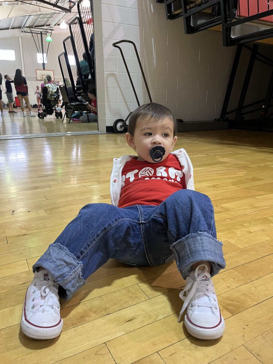My little gym rat. This girl loves to be in the gym. ❤️