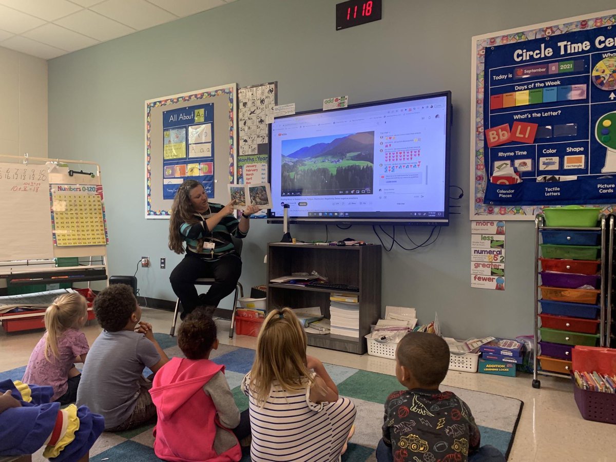 MrsPayant's tweet photo. Pre-K transition to kindergarten day! We visited kindergarteners, and we sat down on the rug to listen to @Williamslexib and Ms. Stanley. These kiddos are getting well-prepared for kindergarten, and I couldn’t be more proud 🥲. @SycamoreElem @TCBOE https://t.co/aqnbSCiyII
