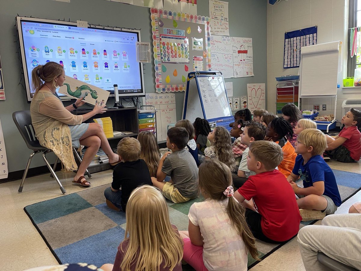 MrsPayant's tweet photo. Pre-K transition to kindergarten day! We visited kindergarteners, and we sat down on the rug to listen to @Williamslexib and Ms. Stanley. These kiddos are getting well-prepared for kindergarten, and I couldn’t be more proud 🥲. @SycamoreElem @TCBOE https://t.co/aqnbSCiyII