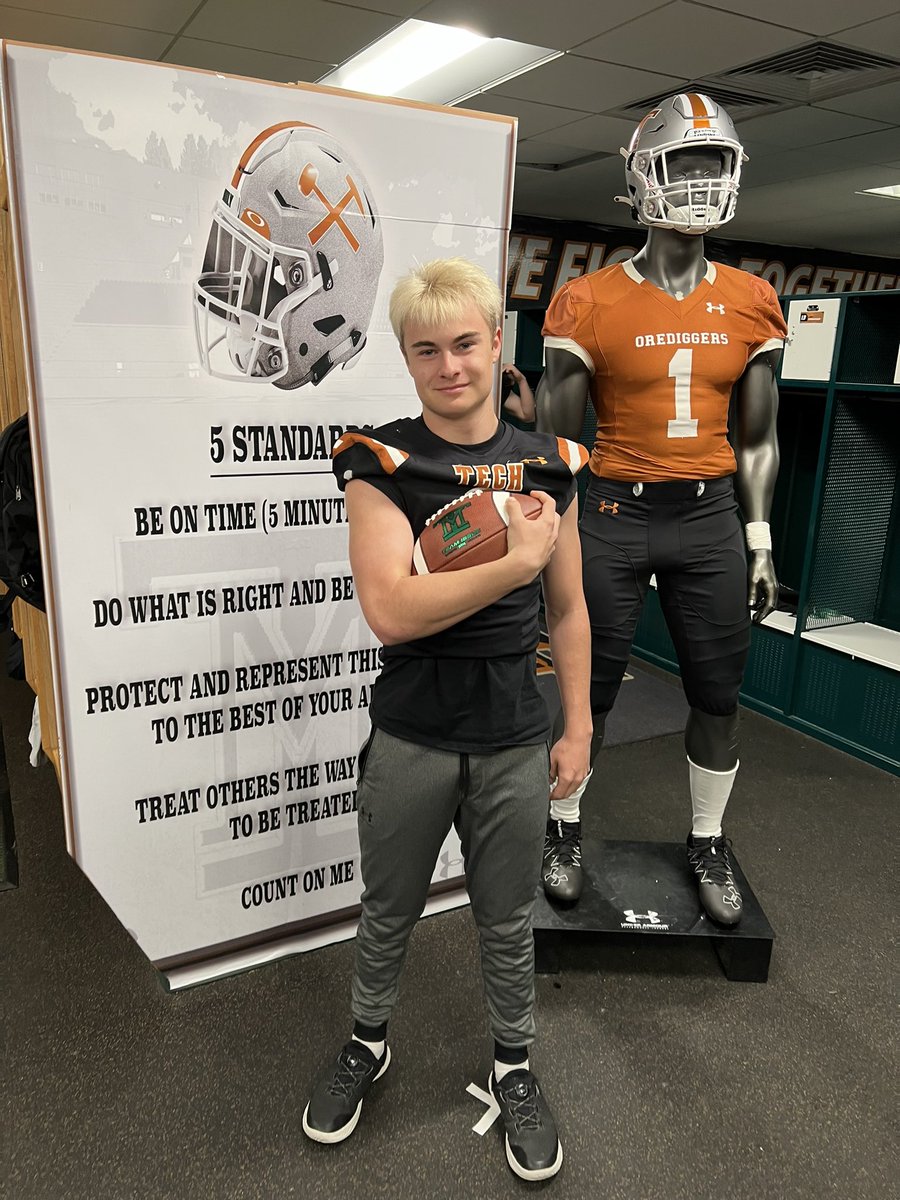 Thank you <a href="/MonTechFootball/">Montana Tech Football</a> for the amazing junior day. I had a great time checking out the school and facilities. <a href="/MTFBCoachSchlee/">Doug Schleeman</a> <a href="/CoachKyleSamson/">Kyle Samson</a> <a href="/KodyTorgerson/">Coach Kody Torgerson</a> <a href="/CoachAndersonMT/">Khalin Anderson</a> <a href="/CoachMagana/">Coach Magaña</a>