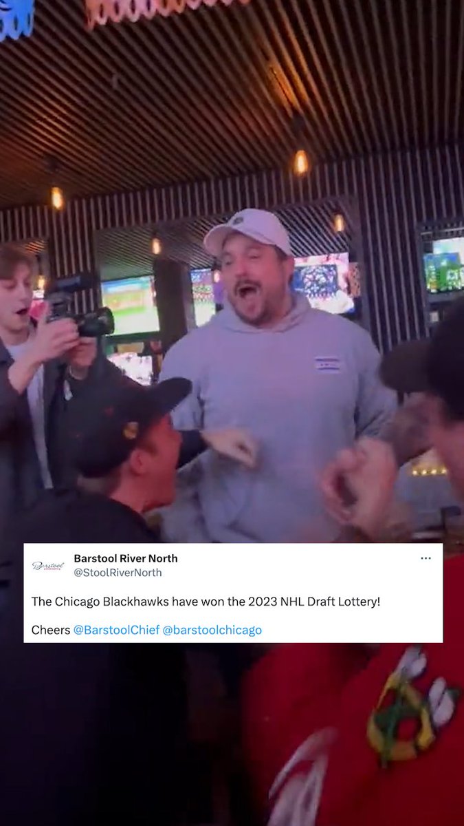 TommyLeighJr's tweet image. Crazy fun fact: for the 2nd time in 5 months @barstoolchicago has won a #1 overall pick from the same booth at @StoolRiverNorth
