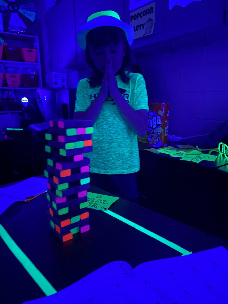 Speegleville's tweet image. We’ve reviewed, set goals, and are ready to conquer the #STAAR test! #TeamSPE #SpeeglevilleStrong #Speegleville #1Midway #MidwayISD