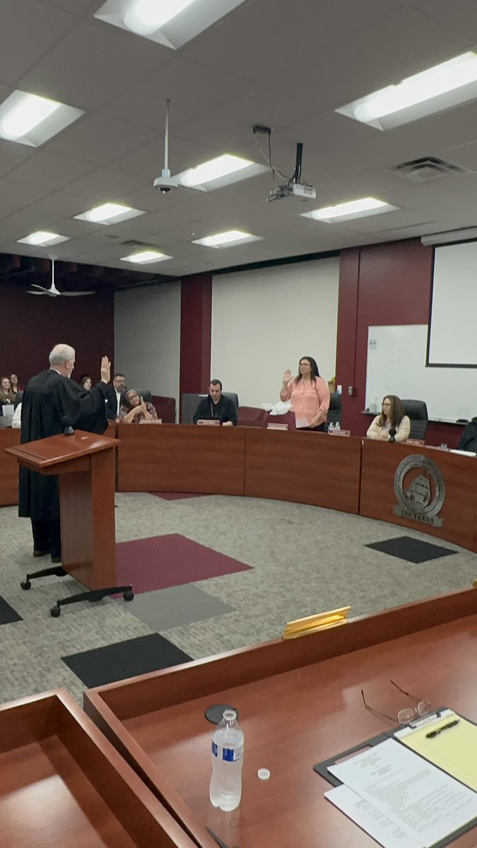 touliosedD's tweet photo. Thank you to Mrs Regep Hyde for her years of service to the Board of Ed here at ACHS. Welcome to our new Board Members(Jozwiak, Ponce, Kozal and Grenier)to the School of Victory. Thank you for your time, talents and service to our community. #theschoolofvictory #iamargo https://t.co/roUcYUxEn3