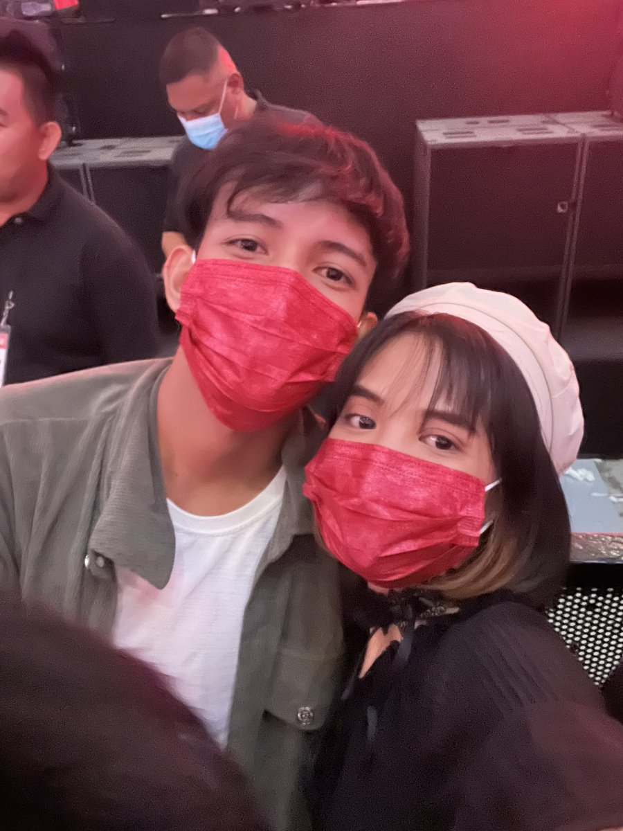 elararchives's tweet photo. RtoV IN MANILA with my beau 😭🫶🏻

MY LOVES (RV &amp; HIM) IN A SINGLE PLACE SKSKSK I’M SO LUCKY FR

Every rv-related event, he always makes sure I get to enjoy it. He even took the videos I have on my phone para sa stage ako nanonood + I get to fangirl peacefully 🥹 https://t.co/OYdqfGTjIg