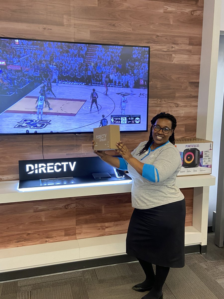 Christopher tweet media