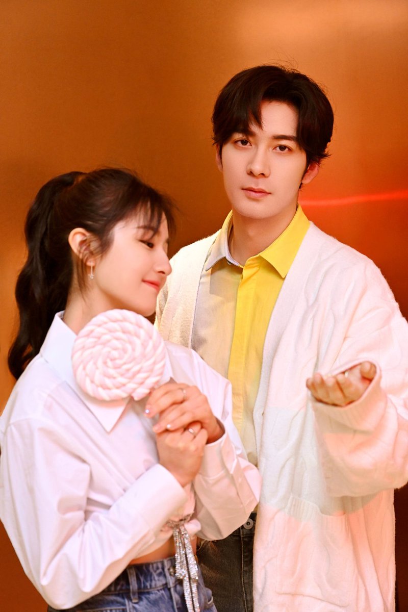 PLing3's tweet photo. Sweeter than sugar my CP. Crossing fingers for next collaboration to be soo!

#LiLandi #chenxingxu #星落凝成糖  #thestarrylove #陈星旭 #李兰迪 https://t.co/rk3oWT8c6A