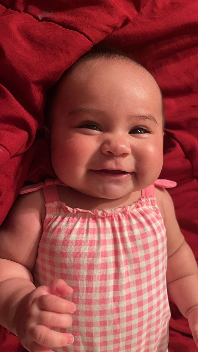 elisalunaaa's tweet photo. My sweet princess is nothing but smiles!Mommy loves you so much baby girl🩷👸🏽 https://t.co/wQ01miQG4r