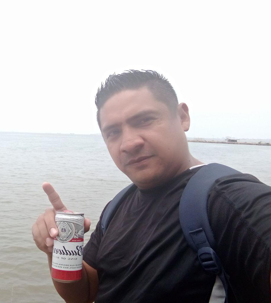 gilalbert's tweet photo. Pto La Cruz 😎 https://t.co/t9kPC7wh5r