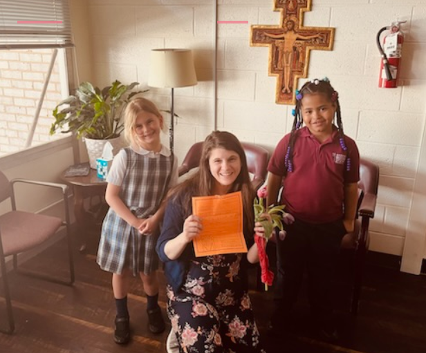 StJosephsRCS's tweet photo. #principalnotes It's "K" day in our Kindergarten "last days of school ABCs" and K stands for kindness!  Check out the sweet note and flowers Kindergarten sent down to me! God is good and I'm blessed to be a principal at this school!  @ADWCathSchools @NCEATALK  #adwcommUNITY https://t.co/zO93AQWUyt