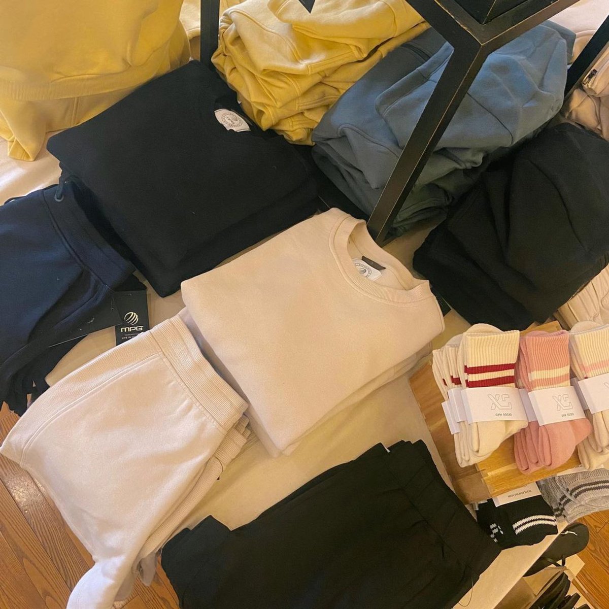 Lemonceillo Home & Gift ππ (@lemonceillo) on Twitter photo Brand new shorts and hoodies to make the perfect Motherβs Day Gift! These incredibly soft fabrics come in shorts, crewnecks and zip-ups in 5 beautiful colours!π Pop into <a href="/lemonceillo/">Lemonceillo Home & Gift ππ</a> to check them outπ« #ininglewood #shoplocalyyc <a href="/MPGSport/">MPG | Sustainable Activewear</a> Brand new shorts and hoodies to make the perfect Motherβs Day Gift! These incredibly soft fabrics come in shorts, crewnecks and zip-ups in 5 beautiful colours!π Pop into <a href="/lemonceillo/">Lemonceillo Home & Gift ππ</a> to check them outπ« #ininglewood #shoplocalyyc <a href="/MPGSport/">MPG | Sustainable Activewear</a>