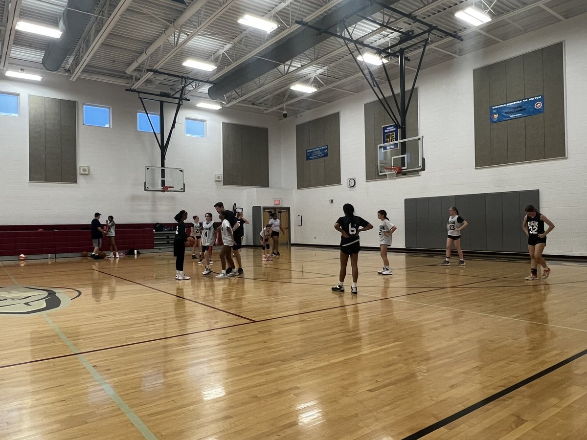 TeamAttack28GBB's tweet photo. After a humbling but fun weekend up @NookBasketball @Premier1Events we are back in the gym tonight getting better in  preparation for @Elevate_Elite 4th annual Elevate your game, this Saturday. @LBAAttack https://t.co/oJFOiHNBOt