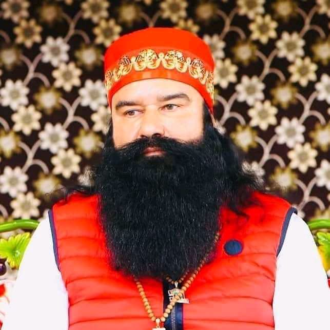 insan_rinki's tweet photo. पूज्य Saint Gurmeet Ram Rahim Ji कहते हैं कि जो आपके पास है उसके लिए प्रभु का धन्यवाद करते रहो, जो आपके प���स नहीं है एक दिन वह भी जरूर मिल जाएगा अगर नहीं भी मिलेगा तो सबर जरूर आ जाएगा #ThankfulTuesday https://t.co/fPPzuVahc6