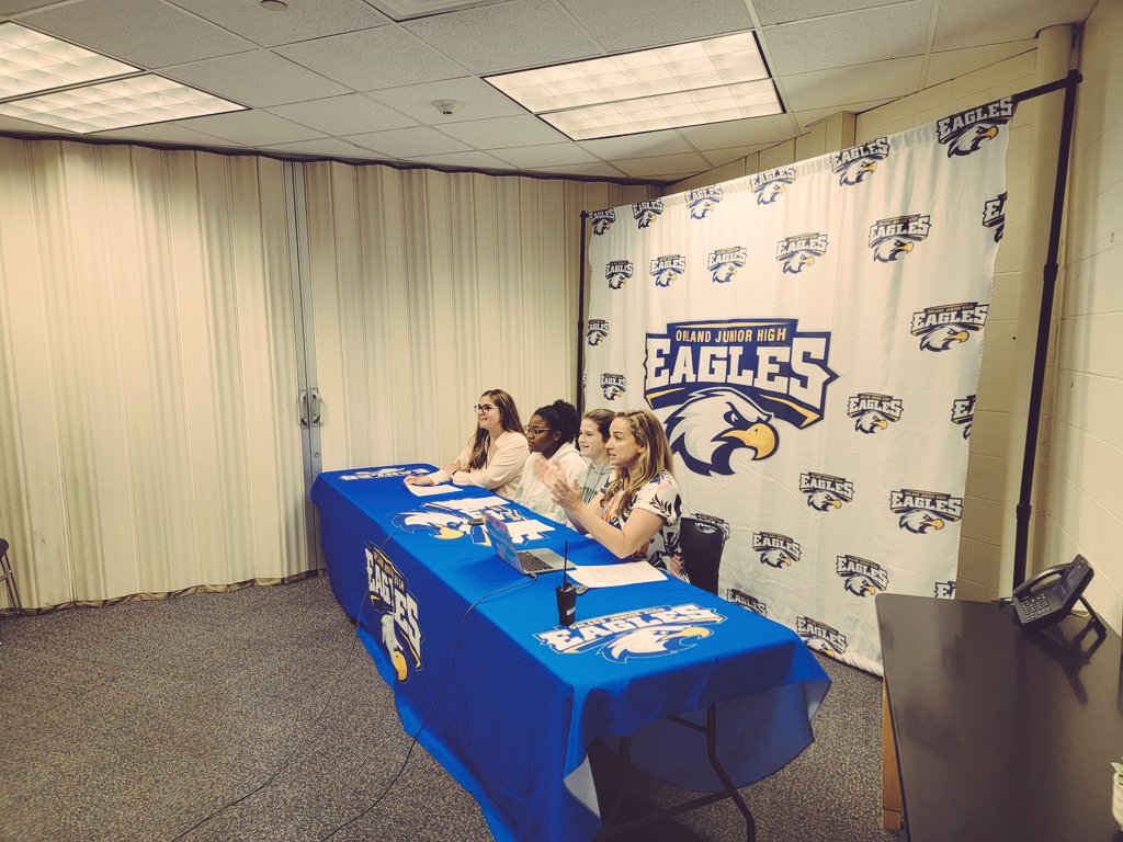 Career Day 2023 ended with our very own <a href="/OJHEagles/">OJHEagles</a> interviewing the Chief Economic Advisor to the Vice President. I would say today was a successful one.. Great job Eagles. <a href="/BushwallerOJH/">Lauren Bushwaller</a>