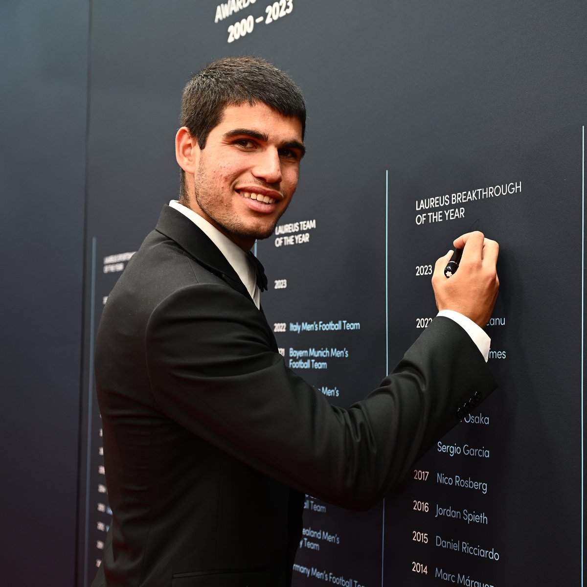 What a year it was for @carlosalcaraz 🤩 

@LaureusSport | #Laureus23