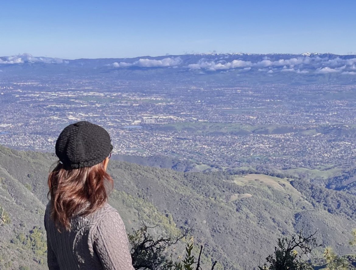 GetAfterIt4U's tweet photo. Detour on my way home from work. Needed my ‘#mountain⛰️fix’ to wind down from a hectic day in the City.

Hazy skies this evening but still a magnificent view of Silicon Valley🌆.

Hope that you all had a wonderful Monday! Have a great night! 💫🤙🏼

#gowhereyoufeelmostalive #NorCal https://t.co/5JnqyEMeNq