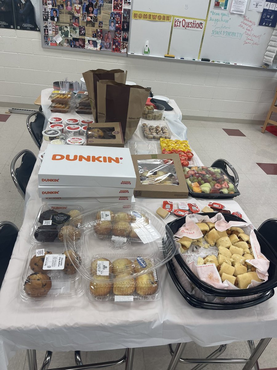 The EHS STAFF was SO appreciative of the GSIB Breakfast that was put on by our WONDERFUL GSIB Parents today. Thank you all so much! <3