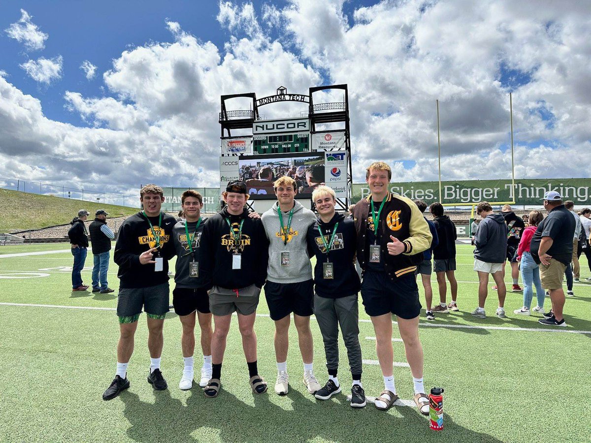 Thank you <a href="/MonTechFootball/">Montana Tech Football</a> for the visit 
<a href="/CoachKyleSamson/">Kyle Samson</a> <a href="/CoachMagana/">Coach Magaña</a> <a href="/FootballBruins/">CHS Football</a>