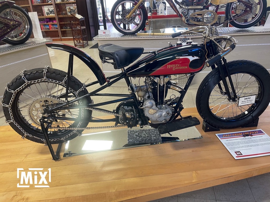 nycmixing's tweet photo. 1932 Harley-Davidson (Blog Post: https://t.co/IEkarzJCB4)  circa 1932,harleystyle,harleygram,harleysofinstagram,harleyrider,harleydavidson,harleyoftheday https://t.co/VLCqXhaO7F