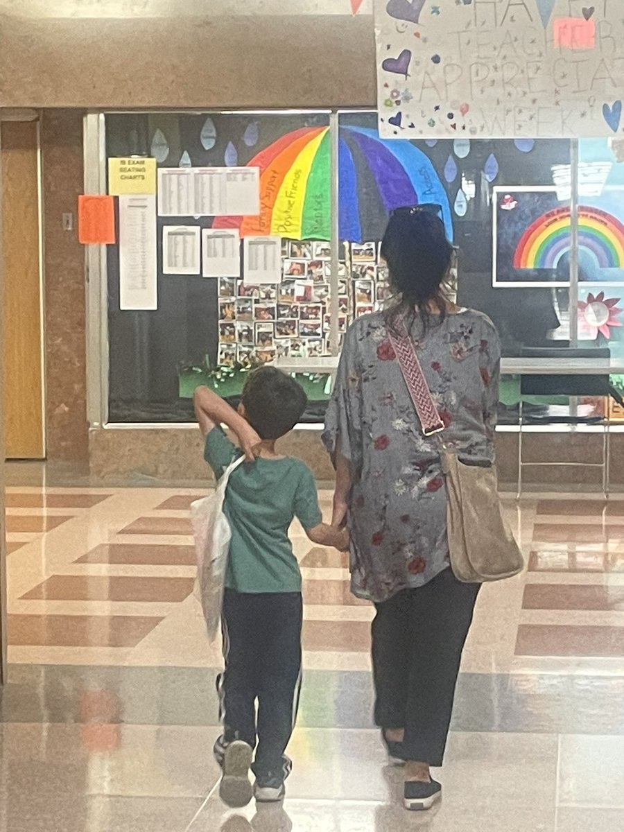 Family Author Illustrator Night was a heartwarming &amp; inspiring event!📚✏️ It was amazing 2 see families come together 2 celebrate the joy of reading &amp; creativity. Thank you 2 all the authors &amp; illustrators who shared their talents &amp; stories w/ us. <a href="/RVCSchools/">Rockville Centre School District</a> #GameOnRVC