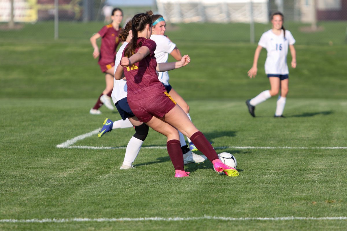 Nick Thompson tweet media