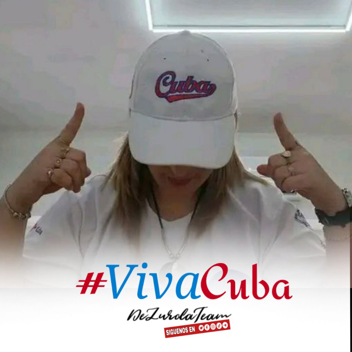 📢El cubano no se vende
porque #Cuba es amor
y la bandera tricolor🇨🇺
todo el mundo la defiende.
Y el odiador no entiende
con su mala "berracuda"
que esta tierra barbuda
tiene mucha convicción,
y se escucha en la nación
¡Viva Cuba, #VivaCuba!