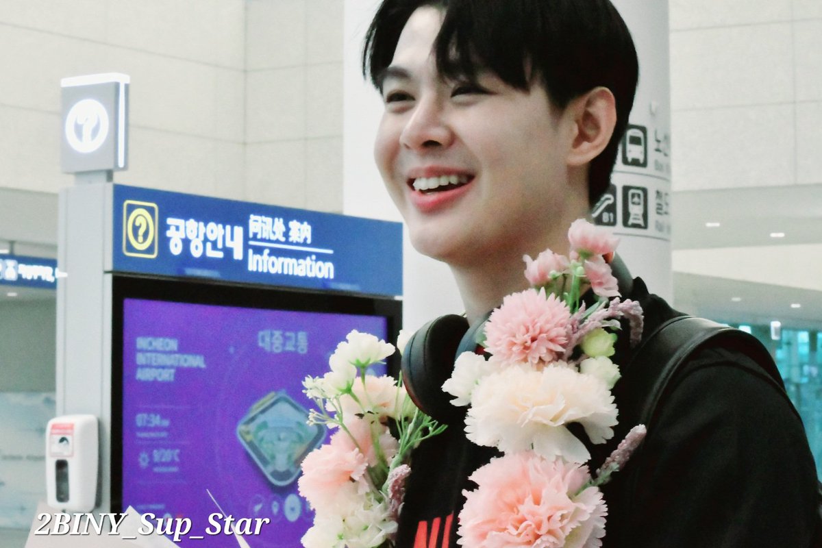 Saint Smile  💐😊

SAINTSUP GO KOREA
#ส่งมุมุเซ้นต์ไปเกาหลี
#Saint_sup  #MingEr