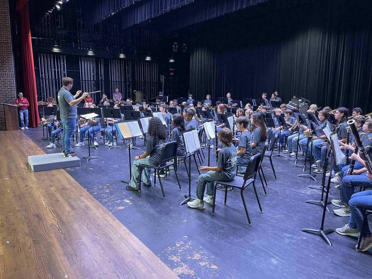 MPJHBandman's tweet photo. Great day at the Katy Klassic young band festival. Our beginners experienced their first contest and came home with a superior trophy! @IsraelHBand and I are extremely proud of these awesome kids!! @MPJHEagles https://t.co/fzfdqKI9jd