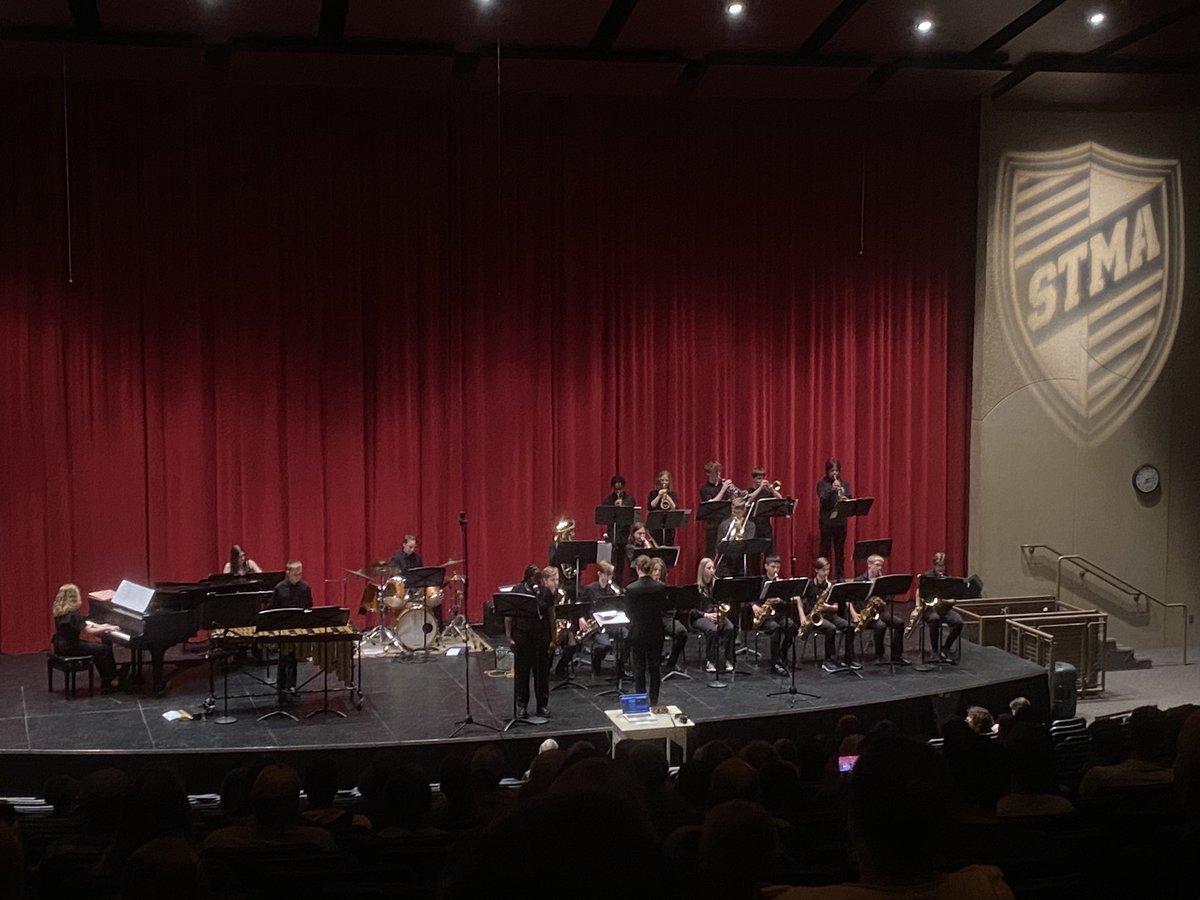 StmaAd's tweet photo. Fun night of performance by the 2 Jazz Bands from @STMABands tonight. Additionally, a 5 person, student led grouped performed and Jr Celine Osiemo sang vocals for a number. We were honored to have composer Erik Sherburne join us and conduct one of his pieces.  Great night! https://t.co/U6foK2BmSL