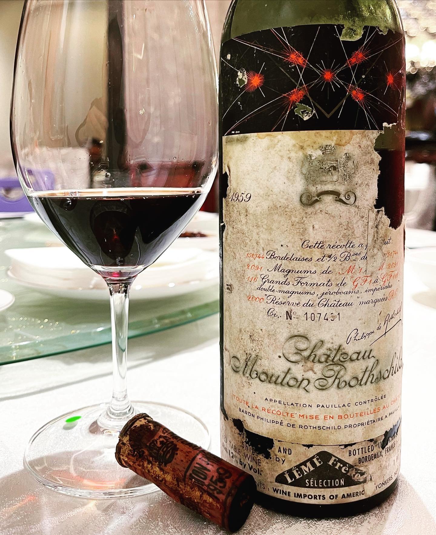 Wine without grapes (Alice9736615000) / Twitter