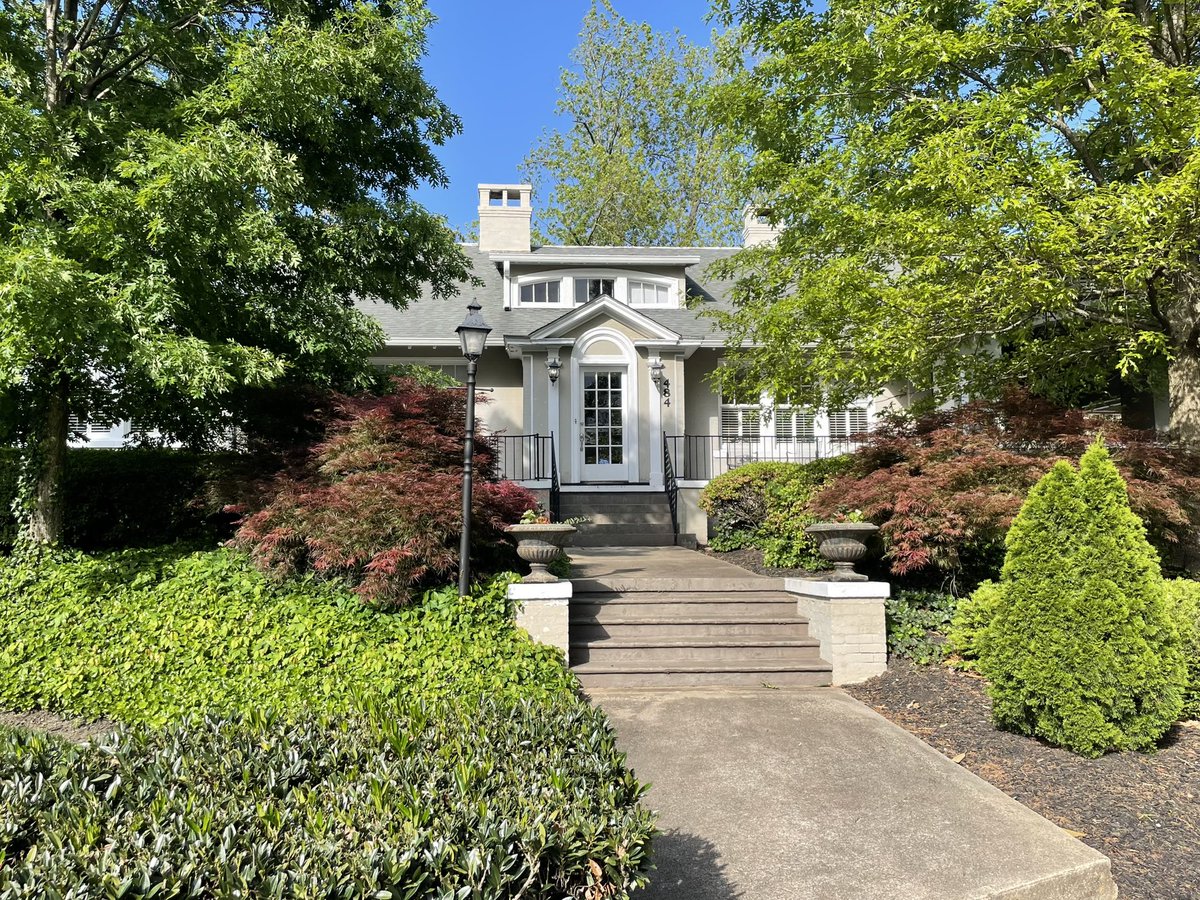 AU Honors College tweet media