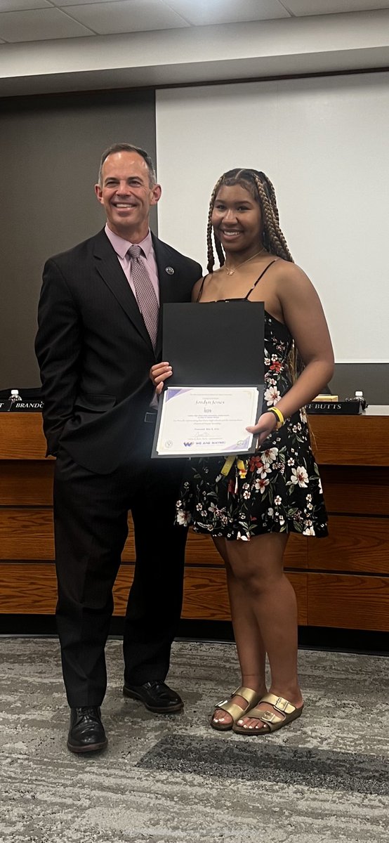 Ms. Jamika Jones tweet media