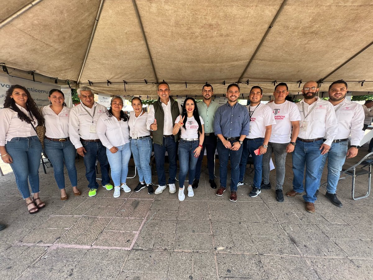 LuzMa_Alatorre's tweet photo. En #Tepatitlán llegó el programa “Te Respaldamos #41” con la @prosocjalisco agradezco las atenciones del Alcalde Miguel Ángel Esquivias Esquivias quien se suma a la #RedDeJusticiaEnTúRegión ⚖️🤝🏻
@EnriqueAlfaroR 
@HugoLunaV https://t.co/6C7aCmAsZa